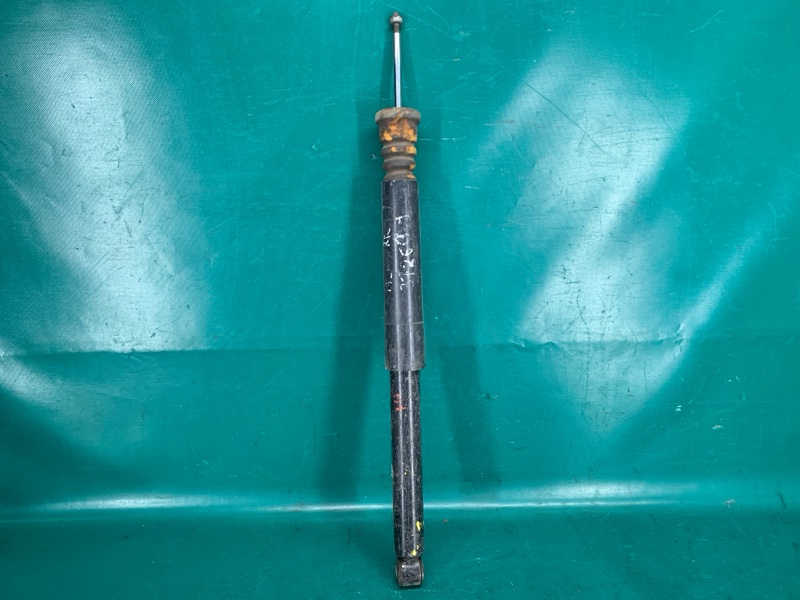 Амортизатор задний левый MAZDA 3 BL 09-13 BBM228910D Б/У