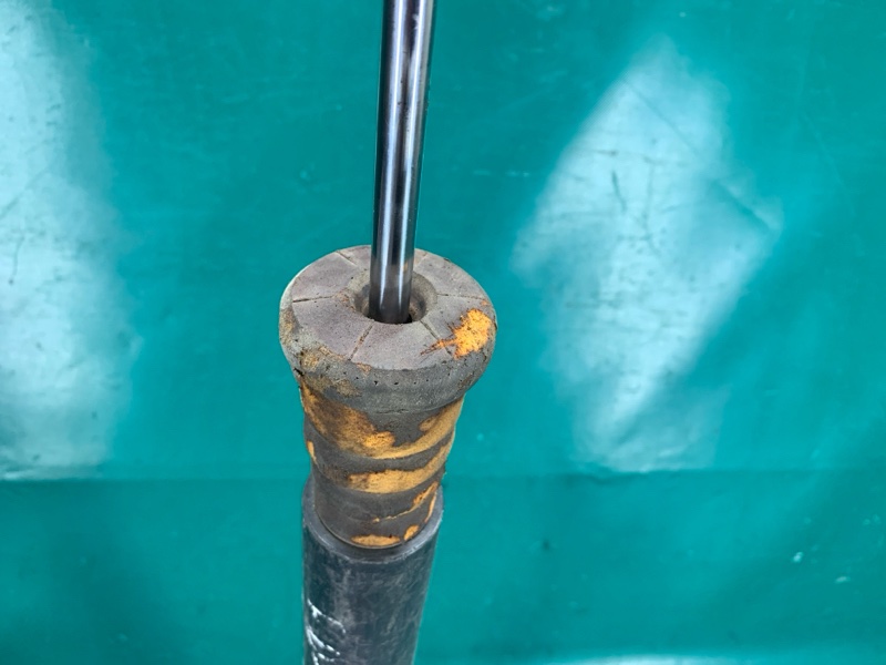 Амортизатор задний левый 3 BL 09-13