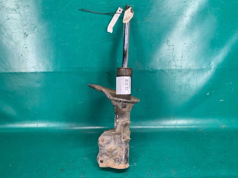 Амортизатор передний левый MITSUBISHI CARISMA 95-04 MR369005 Б/У