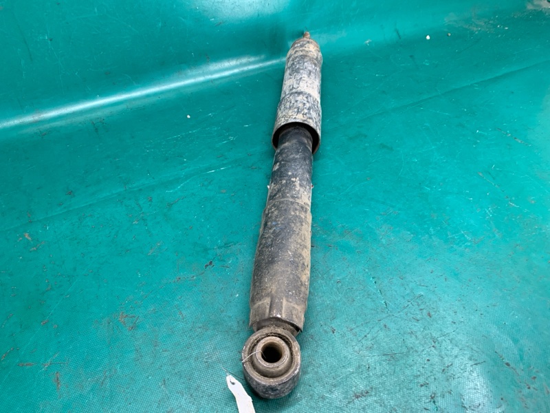 Амортизатор задний левый LAND CRUISER 200 08-21 Амортизатор задний левый LAND CRUISER 200 08-21