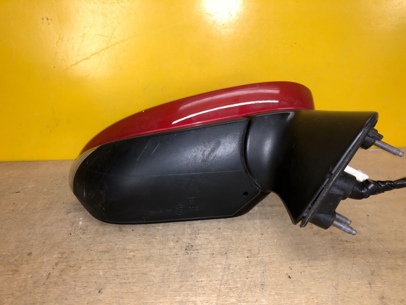 Зеркало правое COROLLA 18-