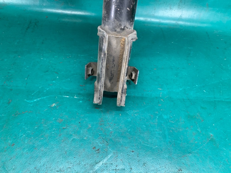 Амортизатор передний правый MITSUBISHI OUTLANDER XL 05-13