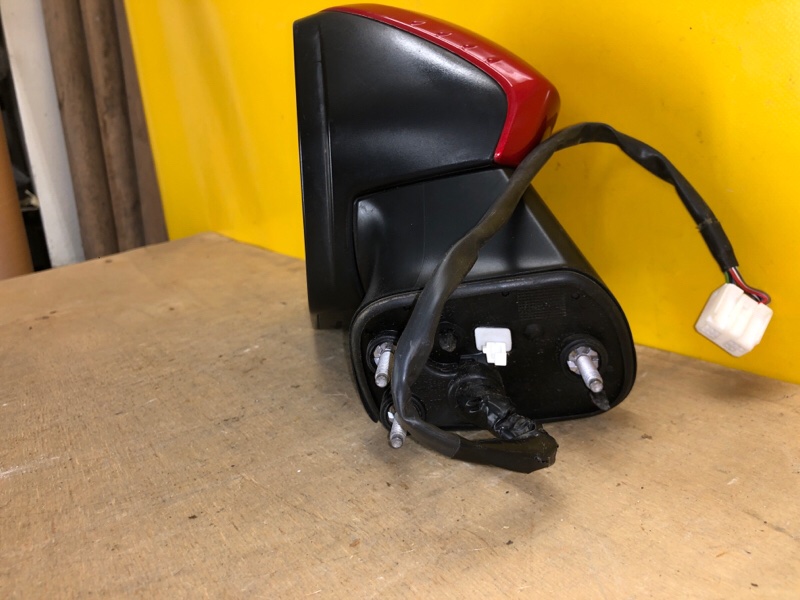 Зеркало левое COROLLA 18-