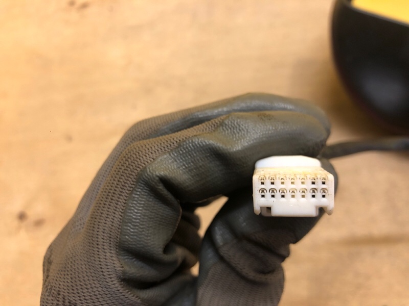 Зеркало правое AVENSIS 08-18