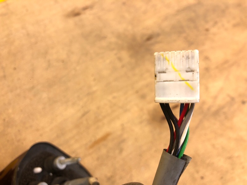 Зеркало правое AVENSIS 08-18