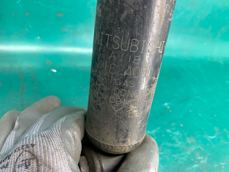 Амортизатор задний MITSUBISHI OUTLANDER XL 05-13