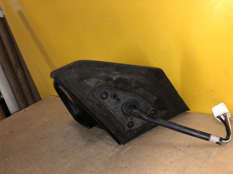 Зеркало левое AVENSIS 03-08