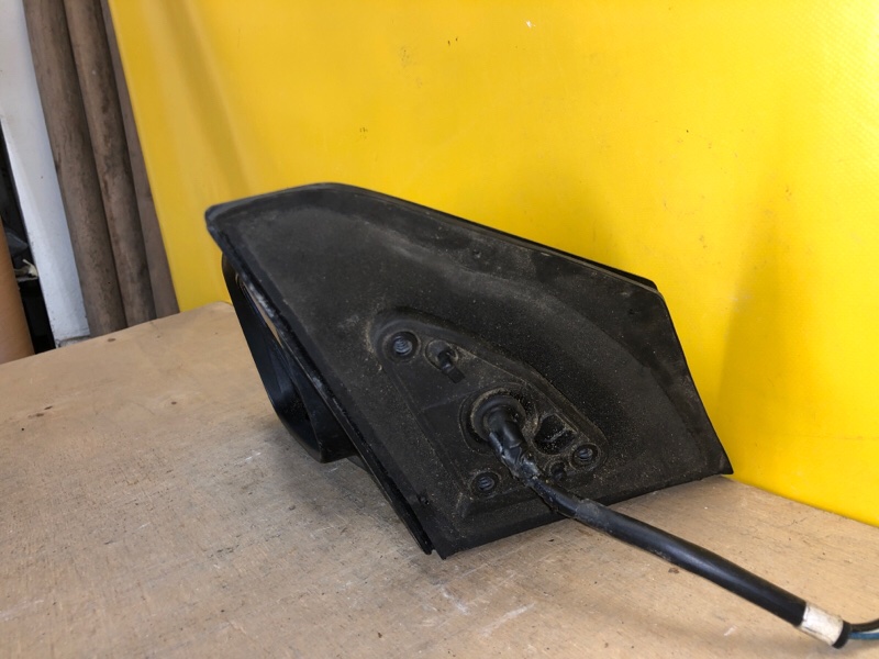 Зеркало левое AVENSIS 03-08