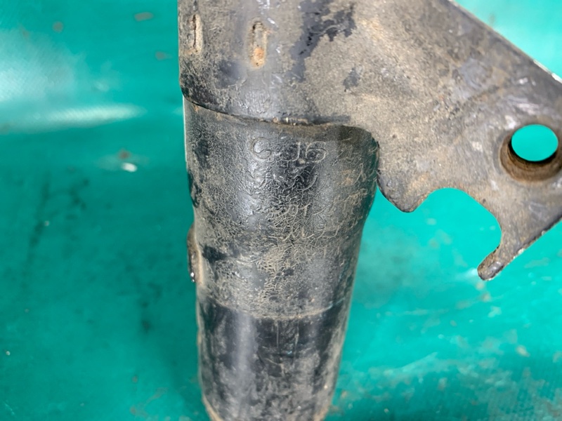 Амортизатор передний правый MAZDA 6 GG 02-07 Амортизатор передний правый MAZDA 6 GG 02-07