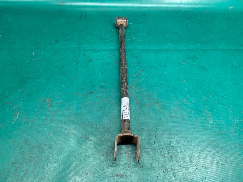 Рычаг задней подвески поперечный нижний задний правый TOYOTA PRIUS - 20 03-11