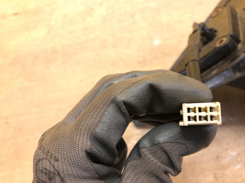 Зеркало правое RAV4 00-05