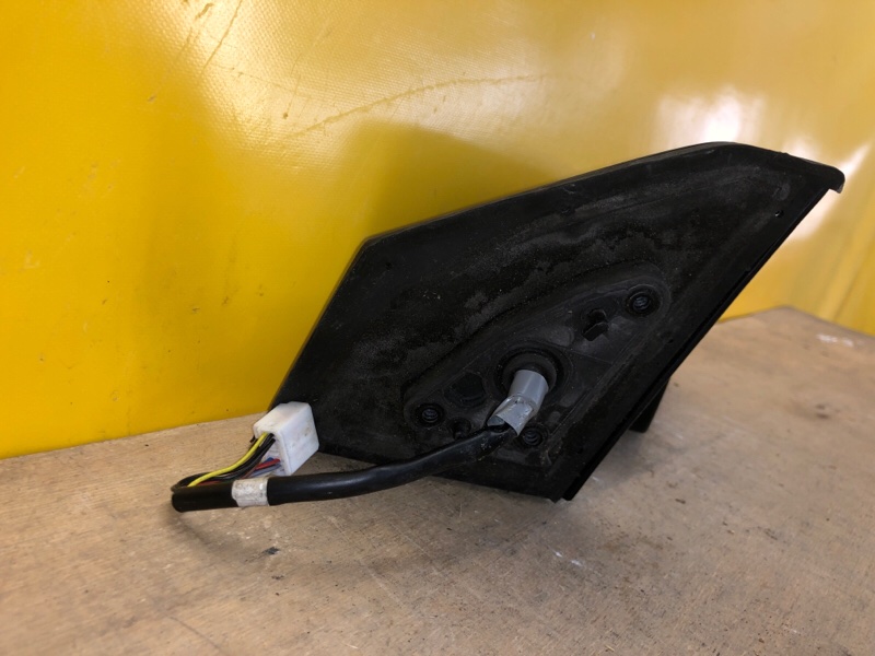 Зеркало правое AVENSIS 03-08