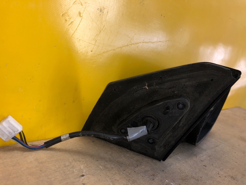 Зеркало правое AVENSIS 03-08