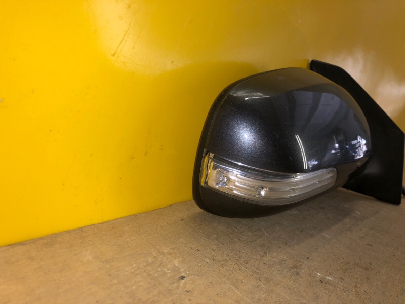 Зеркало правое AVENSIS 03-08