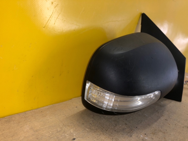 Зеркало правое TOYOTA COROLLA 150 06-13
