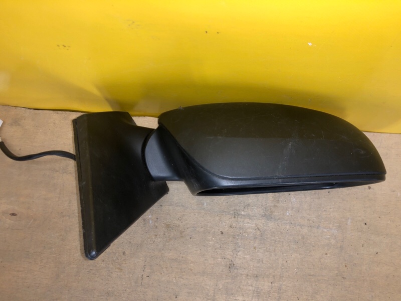 Зеркало правое COROLLA 150 06-13