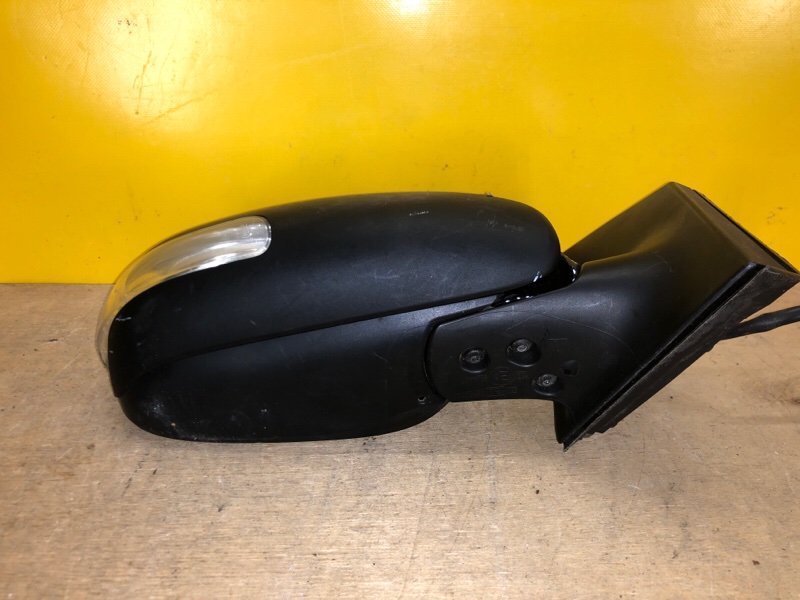 Зеркало правое COROLLA 150 06-13