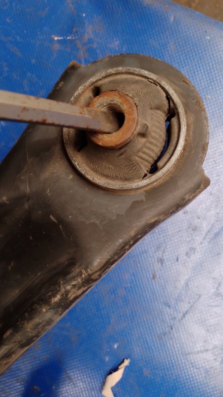 Рычаг передней подвески нижний передний правый QASHQAI 07-14 Рычаг передней подвески нижний передний правый QASHQAI 07-14