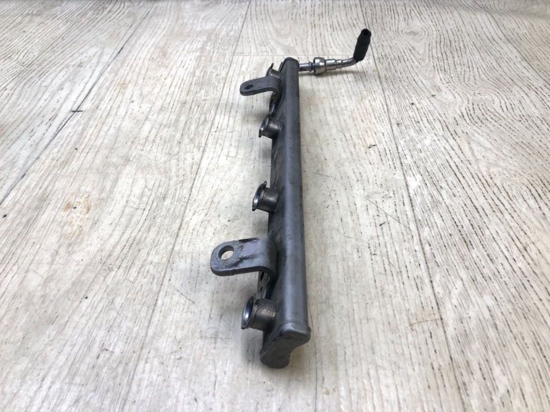 Топливная рейка NISSAN NV200 USA 13- 2.0 MR20DE