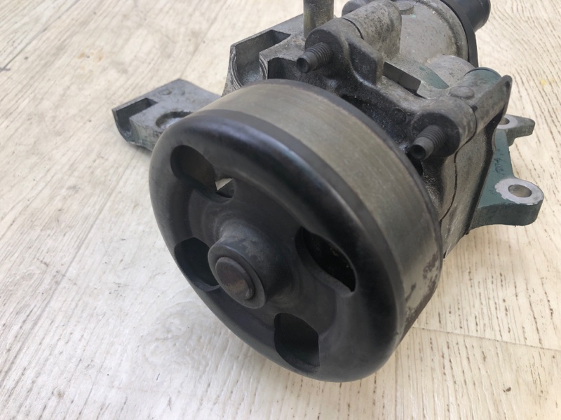 Помпа NV200 USA 13- 2013 2.0 MR20DE