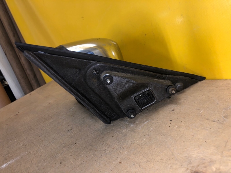 Зеркало левое CHRYSLER 300 04-10