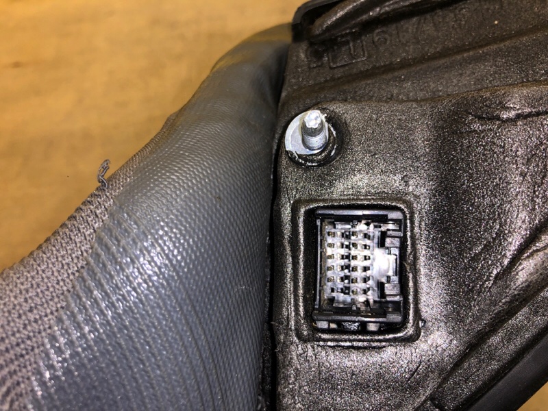 Зеркало левое 300 04-10 Зеркало левое 300 04-10