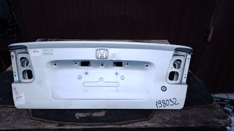 Крышка багажника HONDA CIVIC ES 00-05 68500-S5A-000ZZ Б/У