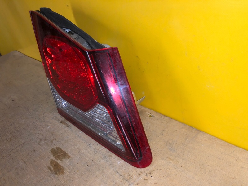 Фонарь внутренний левый CIVIC 4D 06-11