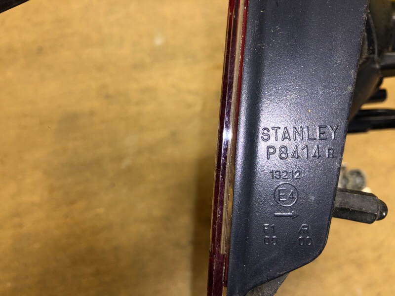 Фонарь внутренний правый CIVIC 4D 06-11