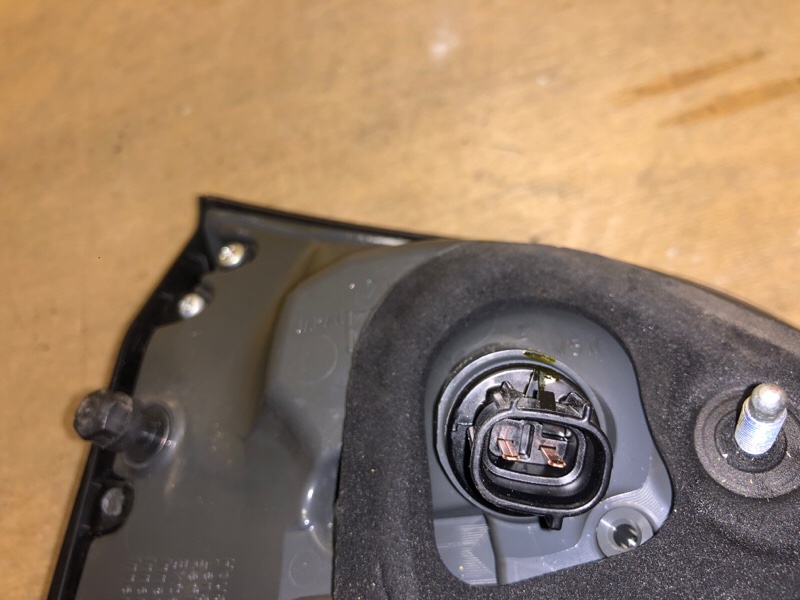 Фонарь внутренний правый RX350/450 09-15