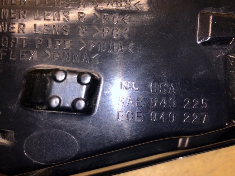 Фонарь наружный левый QX60/JX35 12-20