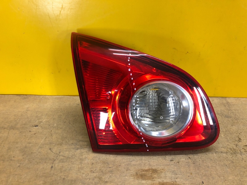Фонарь внутренний левый NISSAN QASHQAI 07-14 89071063 Б/У