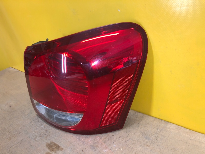 Фонарь наружный правый GS350 GS300 05-11