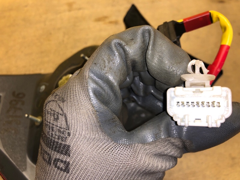 Фонарь наружный правый GS350 GS300 05-11