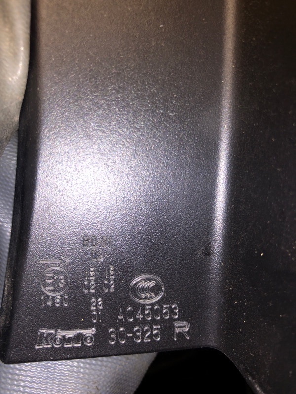 Фонарь наружный правый GS350 GS300 05-11