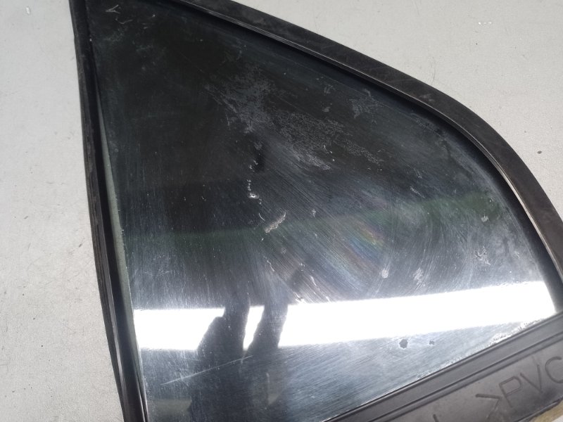 Стекло двери глухое заднее правое MITSUBISHI LANCER IX 9 03-07 Стекло двери глухое заднее правое MITSUBISHI LANCER IX 9 03-07