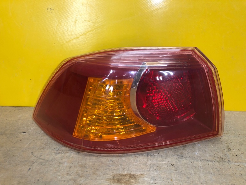 Фонарь наружный левый MITSUBISHI LANCER X 10 07-15 8330A107 Б/У