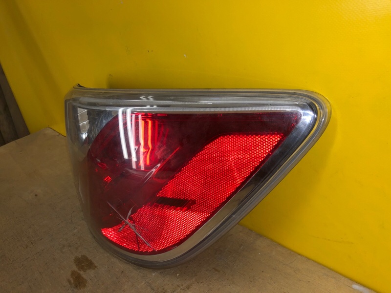 Фонарь наружный правый CX-9 06-16