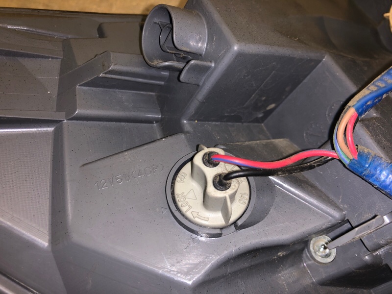 Фонарь наружный правый CX-9 06-16