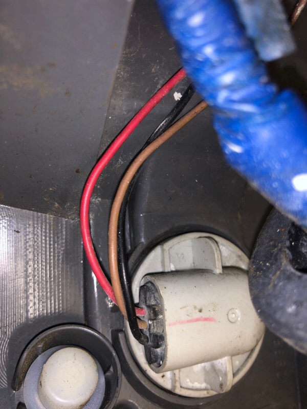 Фонарь наружный правый CX-9 06-16