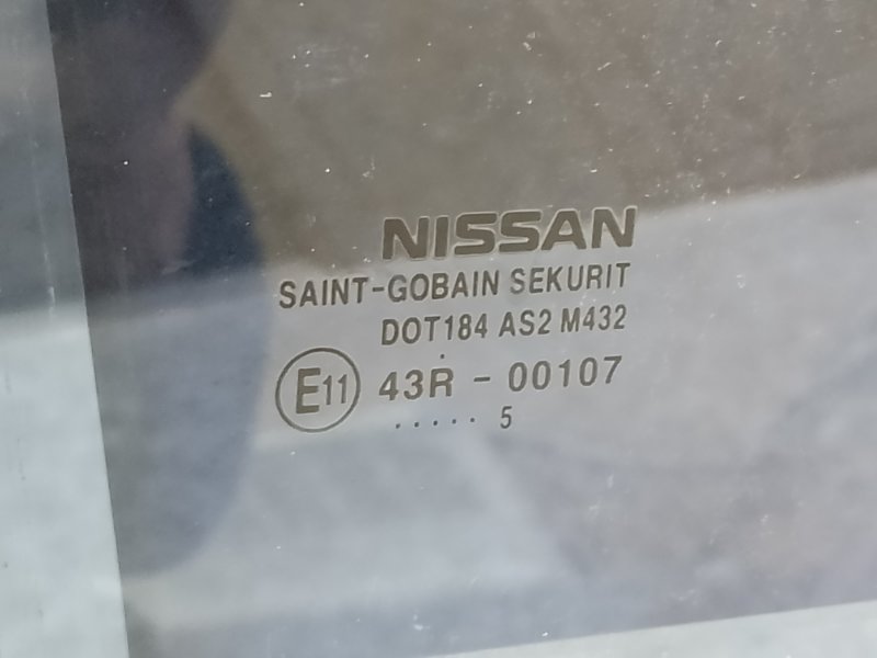 Стекло двери заднее правое X-TRAIL/ROGUE T32 13-20 2015 T32 2.5 QR25DE