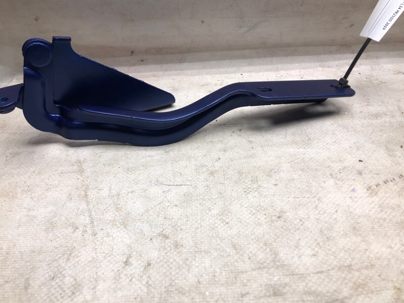 Петля капота левая NISSAN NV200 USA 13-