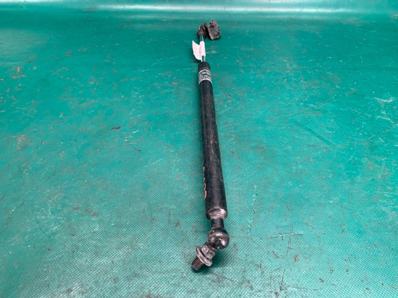 Амортизатор капота правый IMPREZA WRX 10-14 GH 2014 Хетчбек 2.5 EJ255