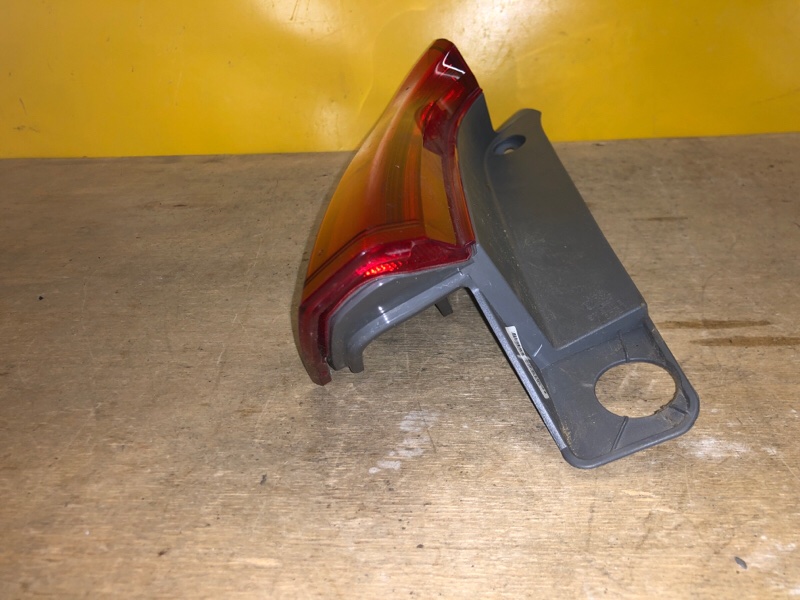 Фонарь наружный левый CRV (RM) 11-18 Фонарь наружный левый CRV (RM) 11-18