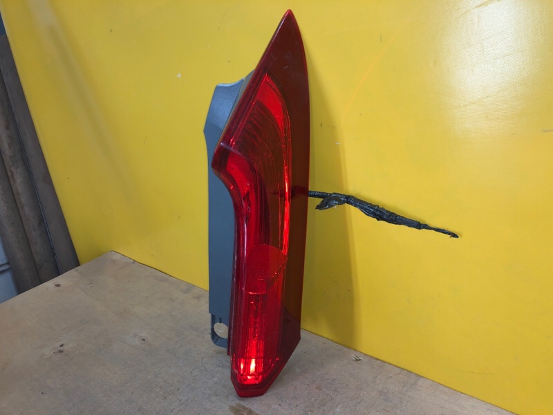 Фонарь наружный правый CRV (RM) 11-18 Фонарь наружный правый CRV (RM) 11-18