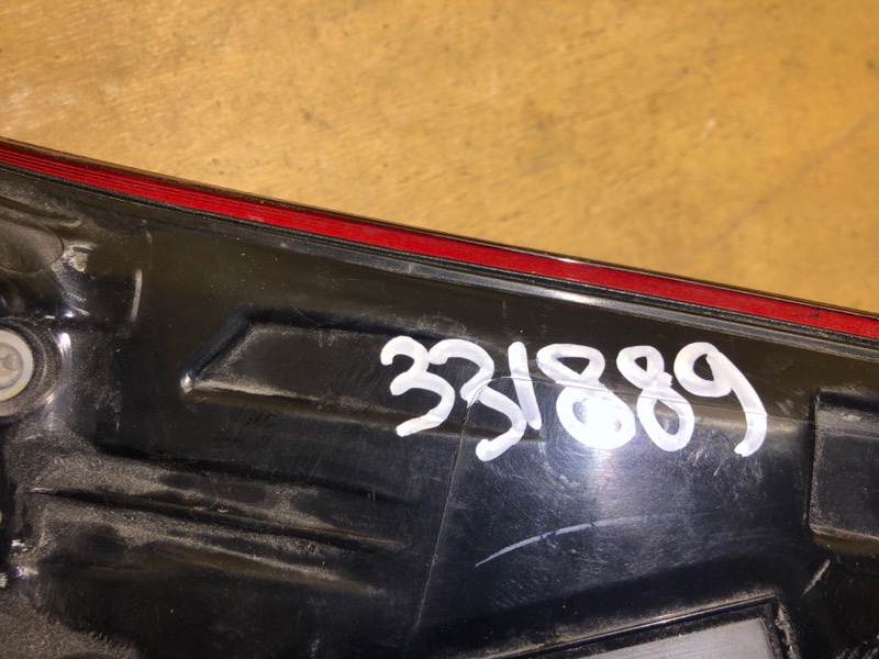 Фонарь наружный левый OUTLANDER GF 12-