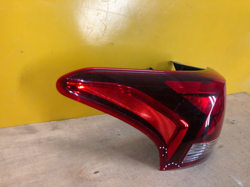 Фонарь наружный левый MITSUBISHI OUTLANDER GF 12-