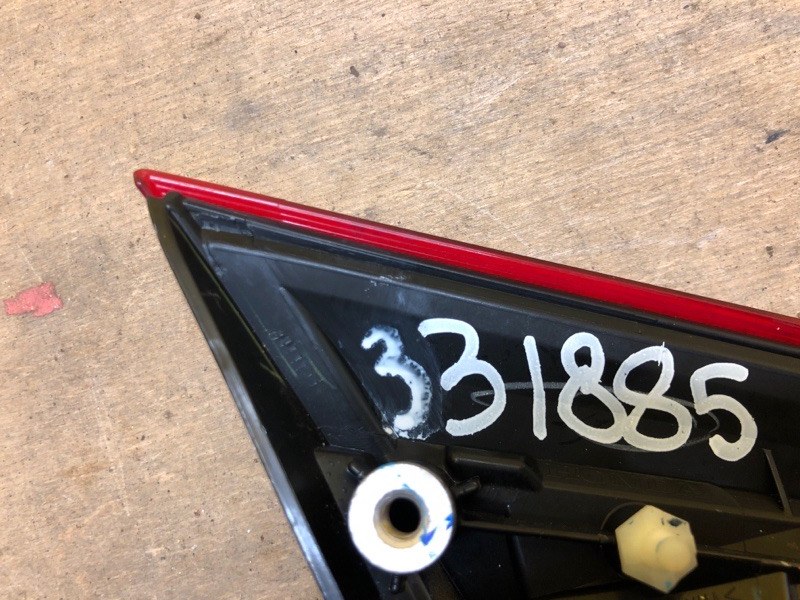 Фонарь внутренний правый CIVIC FC/FK 15-