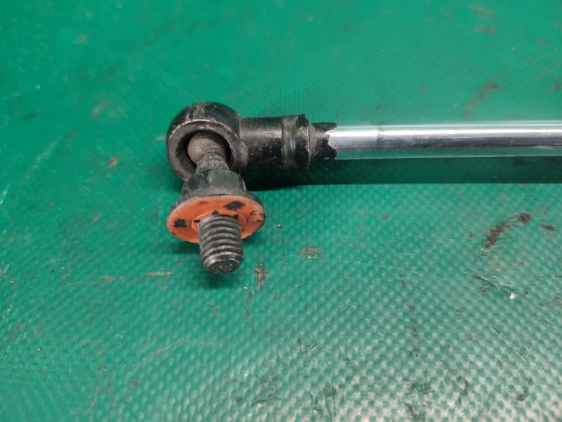 Амортизатор крышки багажника задний правый IMPREZA WRX 10-14 GH 2014 Хетчбек 2.5 EJ255