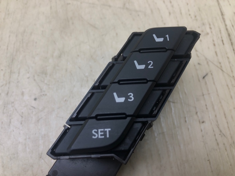 Блок кнопок памяти сидений RX350/450 15-22